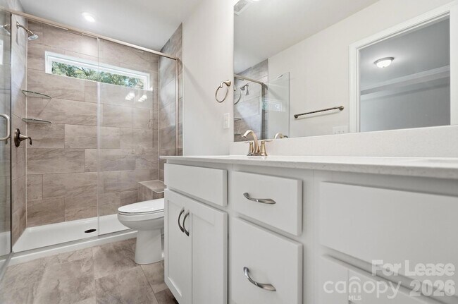 Building Photo - 14862 Tamarack Drive