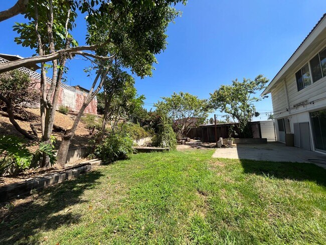 Building Photo - 4 Bed 3 Bath in Del Cerro