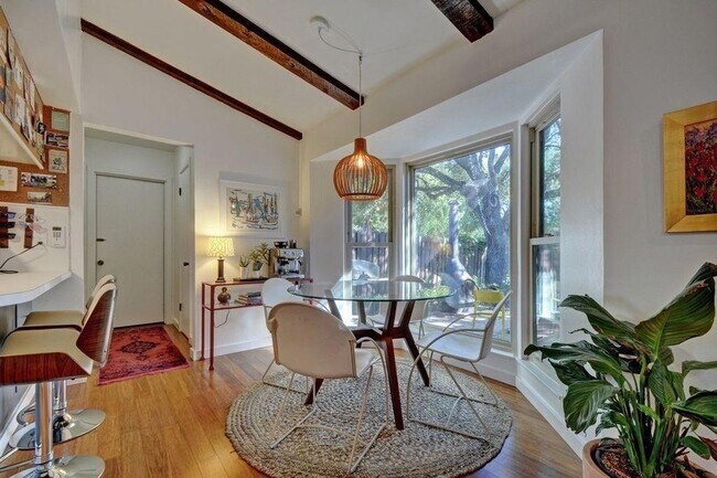 Building Photo - 1708 Windoak Dr