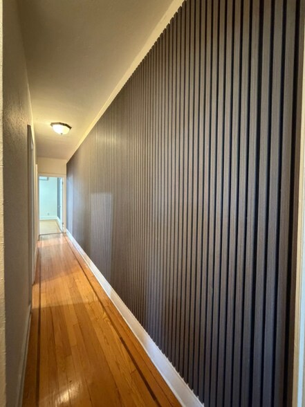 Building Photo - 3006 E 85th St