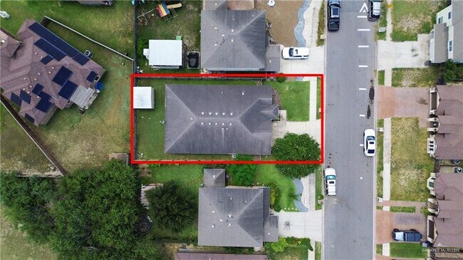 Building Photo - 33 Kika De La Garza St