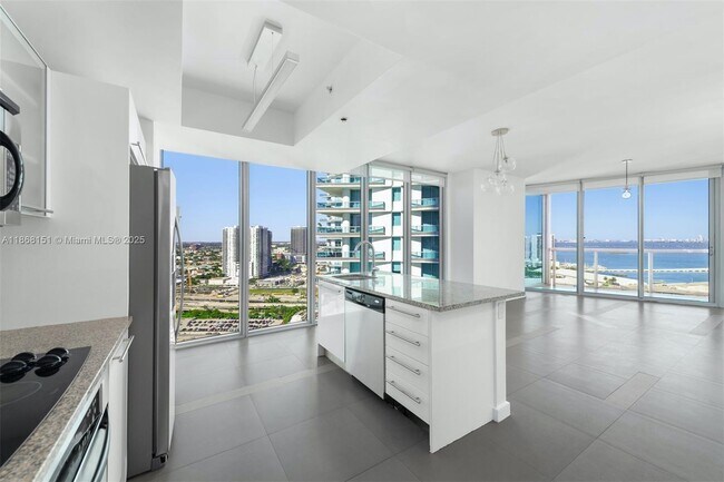 Building Photo - 888 Biscayne Blvd