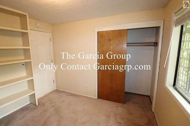 Building Photo - 9585 SW New Forest Dr