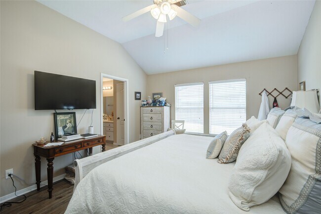 Building Photo - 17231 Hollow Sands Ct