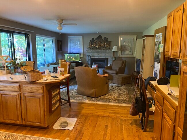 Building Photo - 25733 Lake Wilderness Country Club Dr SE