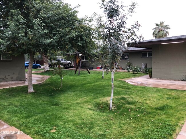 Building Photo - 2020 S Granada Dr