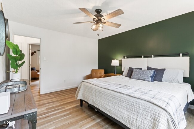 Building Photo - 521 Thornberry Dr