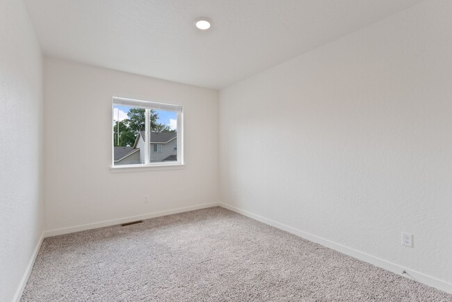 Building Photo - 19302 E Sprague Ave