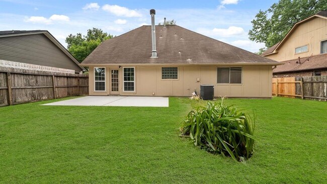 Building Photo - 1504 Regency Ct