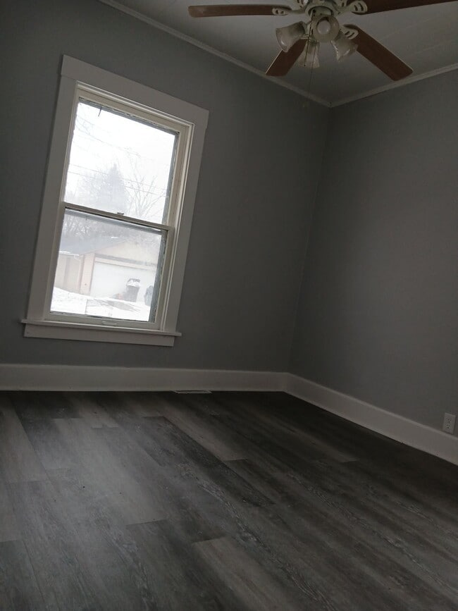 Building Photo - 2204 Fremont St