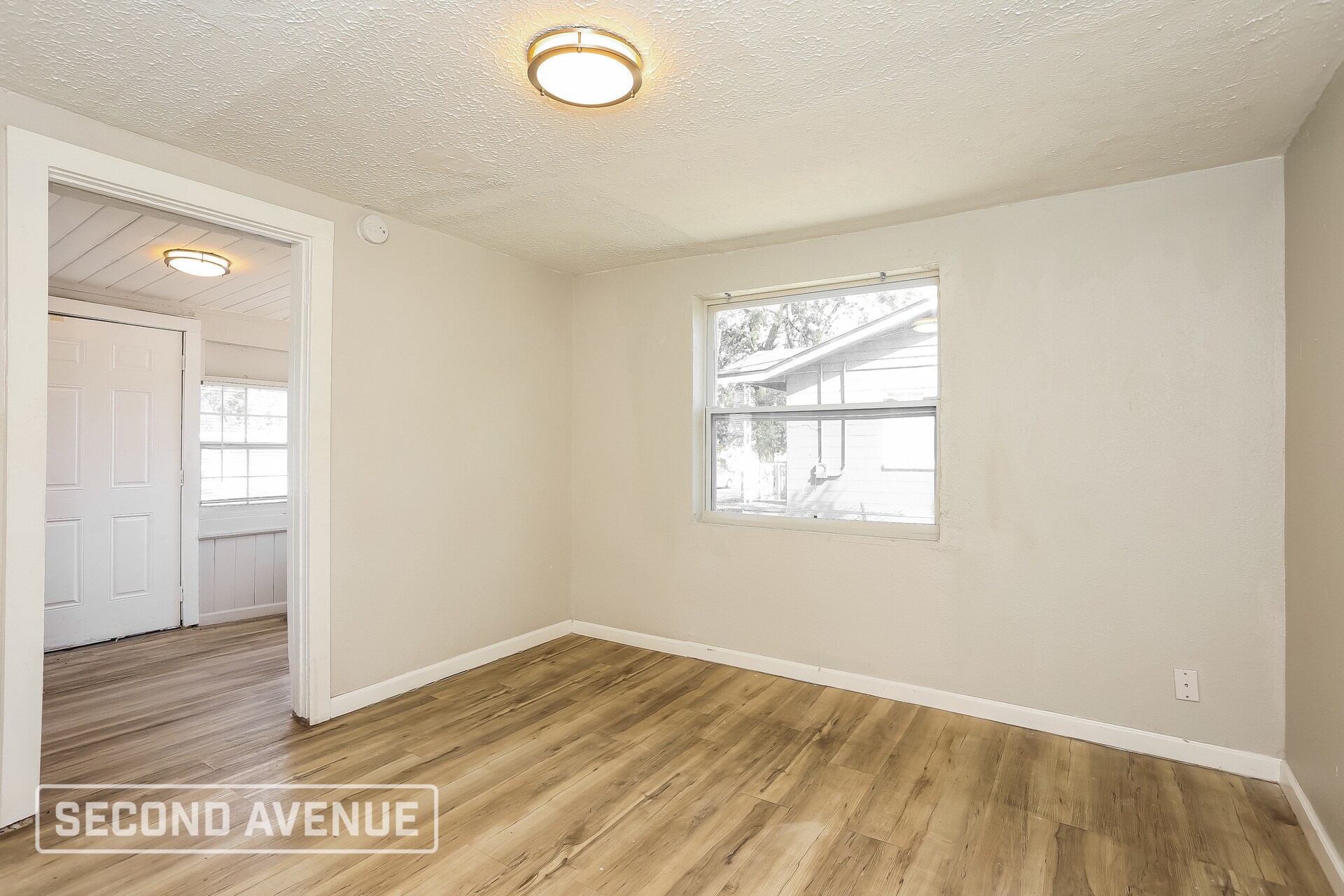 Building Photo - 1656 W 30th St