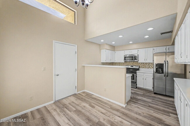Building Photo - 5250 Woodspring Dr