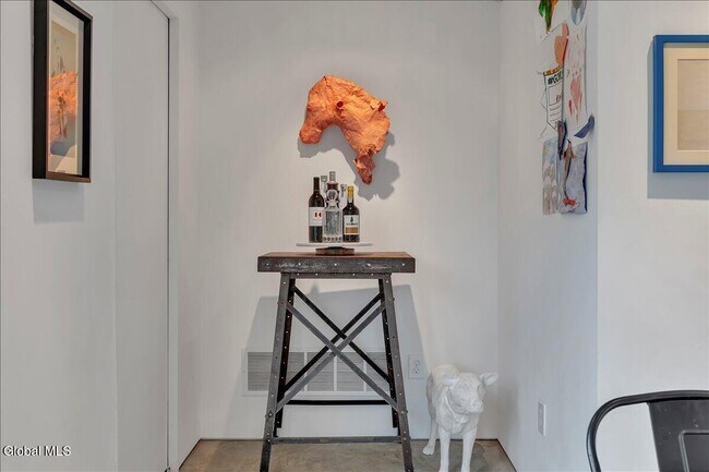 Building Photo - 18 Granite St