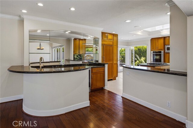 Building Photo - 1840 Temple Hills Dr