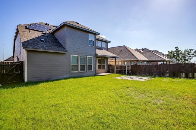Building Photo - Amazing 2 Story Home in South Fort Worth, 4 Bedroom, 3 Bath- Burleson ISD- 76028