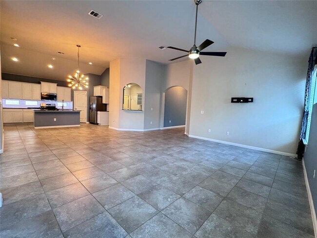 Building Photo - 16420 Pienza Dr