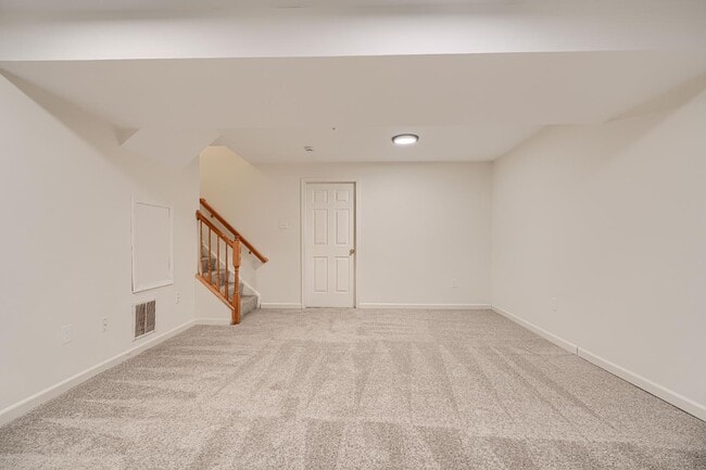 Building Photo - 9847 Bale Ct