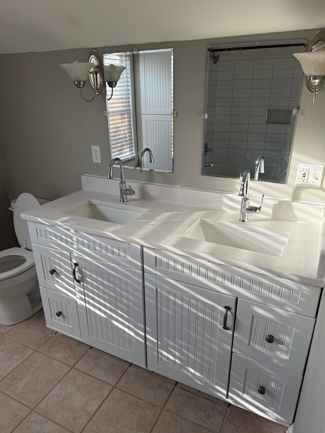 Building Photo - 2039 Wilhelmina Ave