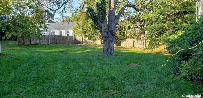 Building Photo - 28 Carley Ave