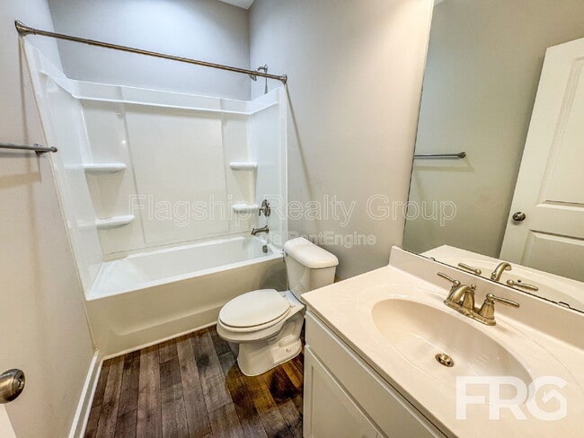 Building Photo - 1503 S Taylor St