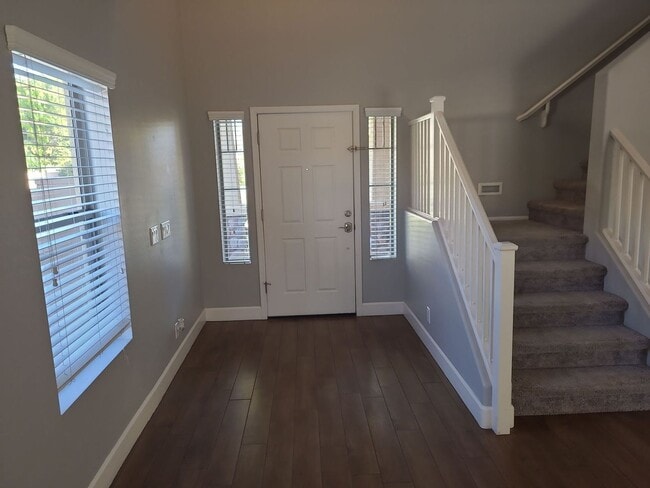 Building Photo - Ideal Living in Highland Groves: Stunning Cul-de-Sac Home with Builder Upgrades, Open Floor Plan,...