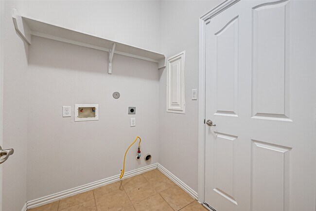 Building Photo - 24602 Forest Canopy Dr