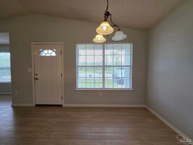 Building Photo - 2111 Karlburg Dr