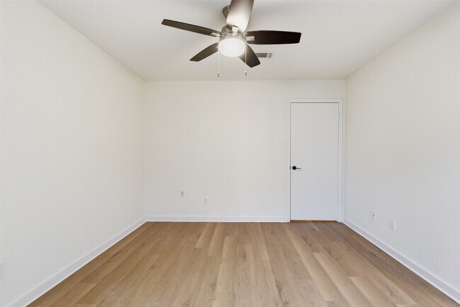 Building Photo - 5103 Austin St