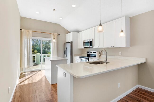 Building Photo - 231 Majorca Rd