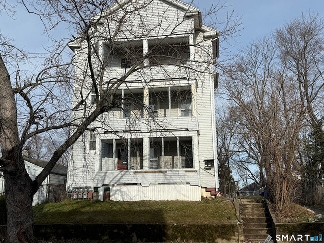 Building Photo - 154 Daly Ave