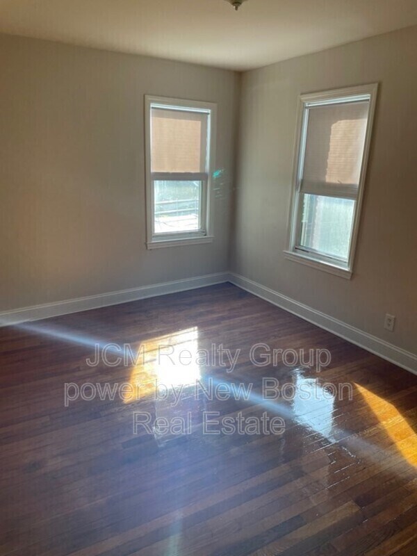 Building Photo - 184 Walnut Ave