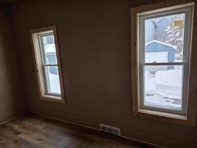 Building Photo - Freshly Updated 4 Bedroom 1 Bath Single Family Home in Marinette