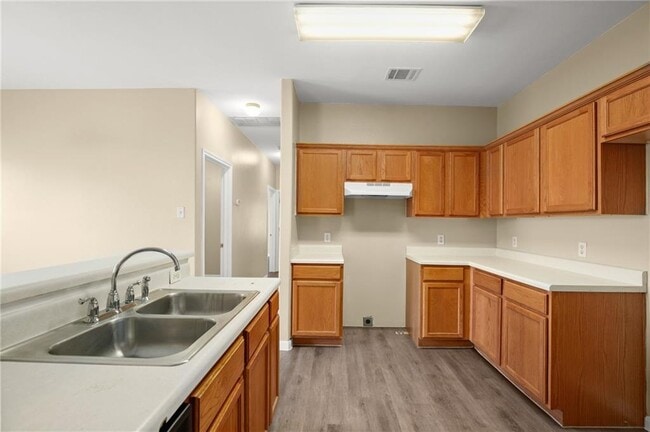 Building Photo - 250 Marvin Cove