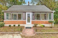 Building Photo - 72 Kenyon St SE