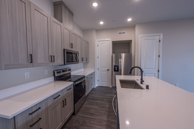 Building Photo - Built in 2024 - 3 bedroom with loft/office. Has AC.