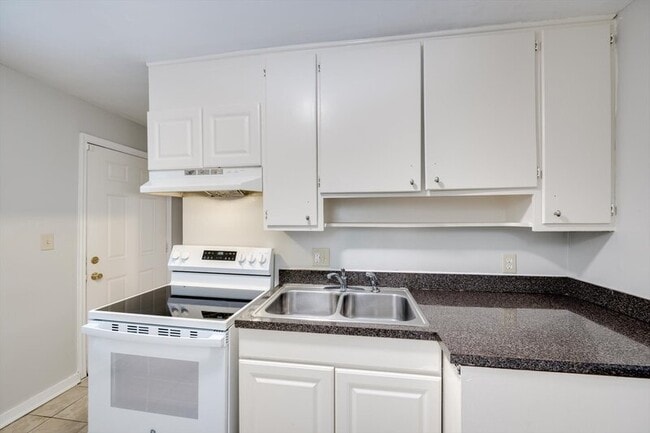 Building Photo - 2509 Reese Ave