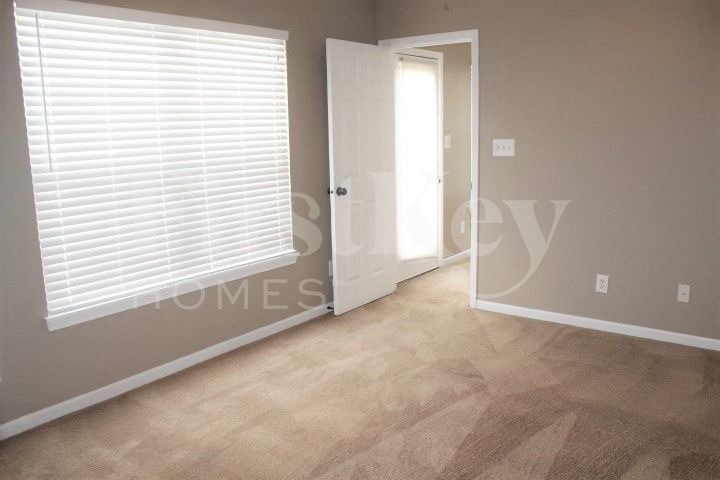 Building Photo - 5570 Dollar Forge Dr