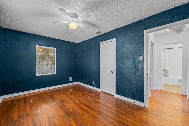 Building Photo - 2605 41st St