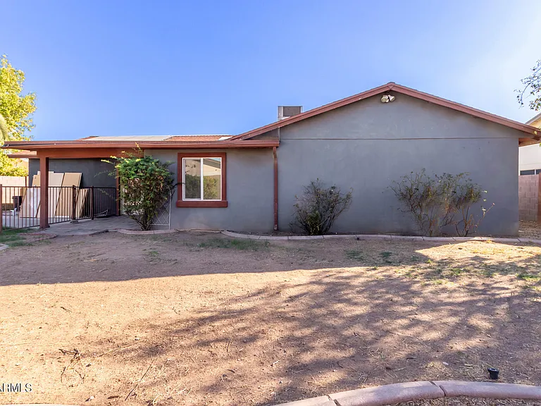Building Photo - 7612 W Hope Dr
