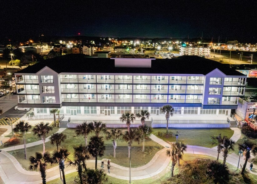 Building Photo - 700 N Ocean Blvd