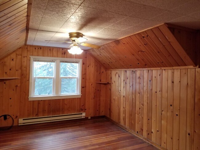 Building Photo - Four Bedroom Classic Farmhouse