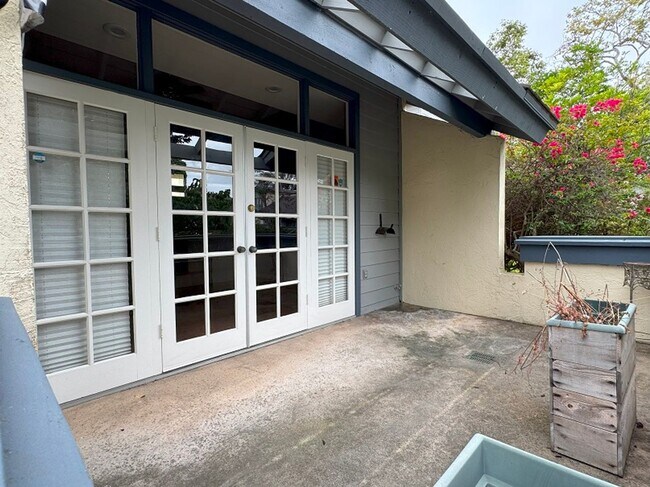 Building Photo - Stunning house in the heart of La Jolla Cl...