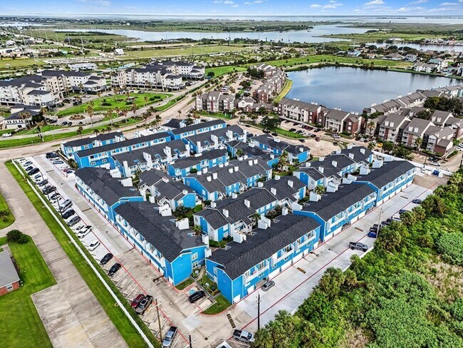 Building Photo - 3506 Cove View Blvd