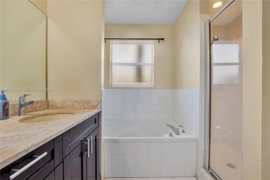 Building Photo - 14530 SW 156th Ave