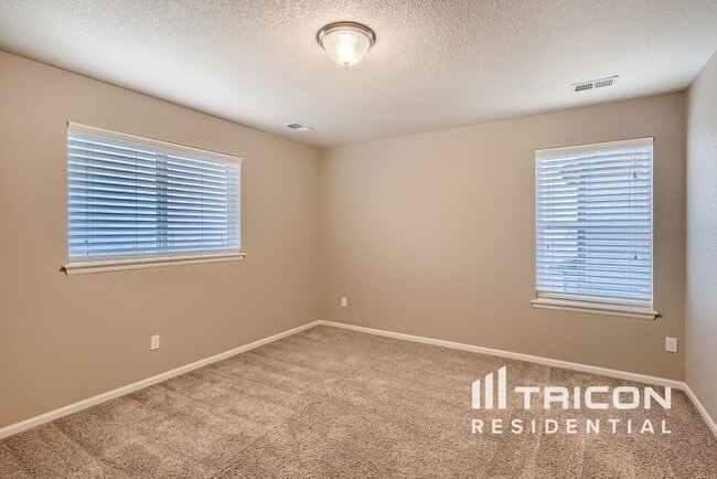 Building Photo - 14035 Hillrose Dr
