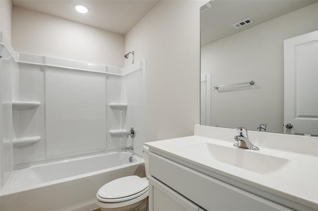 Building Photo - 1613 Magallon Dr