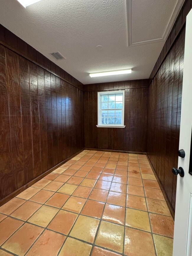 Building Photo - 12284 Indian Mound Rd