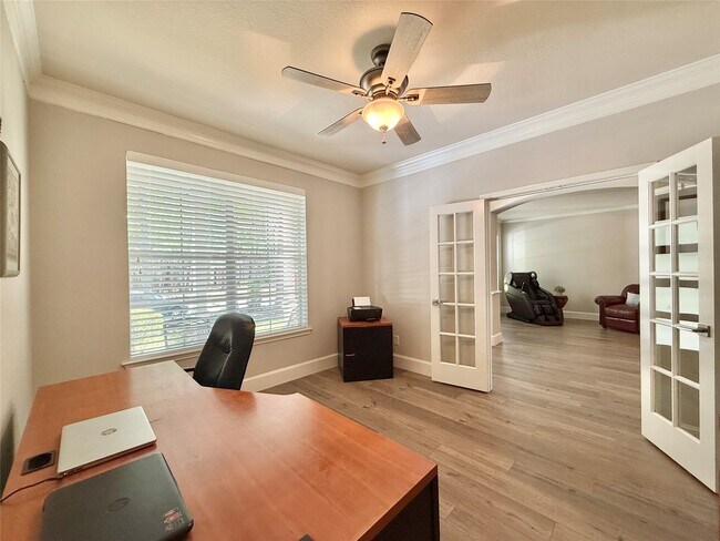 Building Photo - 251 N Maple Glade Cir