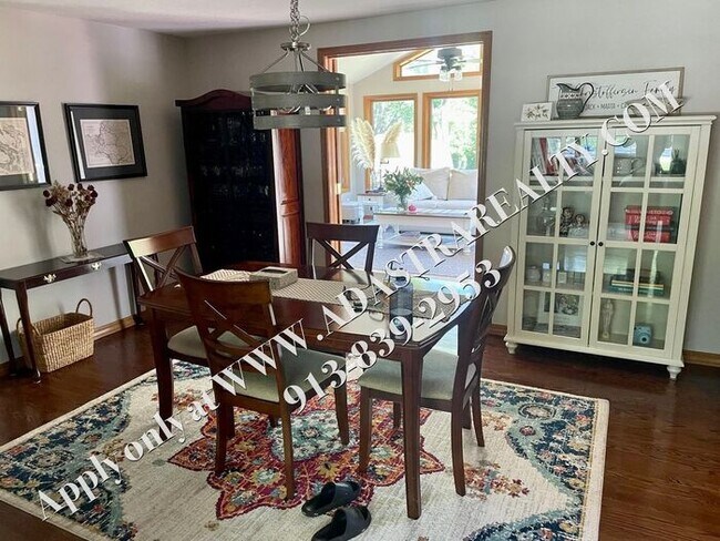 Building Photo - Beautiful Ranch Home in Shawnee-Available ...