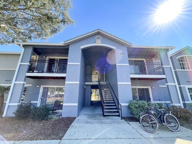 Building Photo - Windsor Park #317 - Pet Friendly!